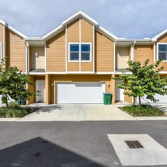 Beach Bliss, 5 MIN to BEACH-Game Room, Parking, AC