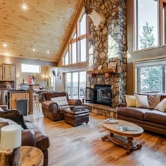 Dory Lakes · Breathtaking Views Hot Tub, Pool Table, Fireplace