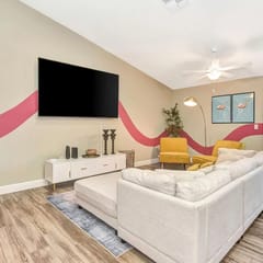 OCEAN VIEW | Retro Arcade | Game Room, Parking, AC