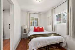 818 Portsmouth · Newly Remodeled Between Bay & Beach *Patio