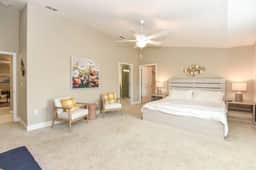 Daytona Getaway,Walk to Beach,Game Room,Parking,AC