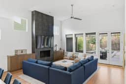 Modern Luxury Home With Pool - Near South Congress