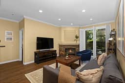 Spacious & Cozy w/ AC, Pool, Hot Tub, Gym, Parking
