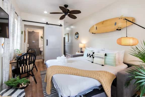 Unit A - B Ave Bungalows · Cozy Beach Studio, 5 Min Walk to Coronado Beach! - Image 1