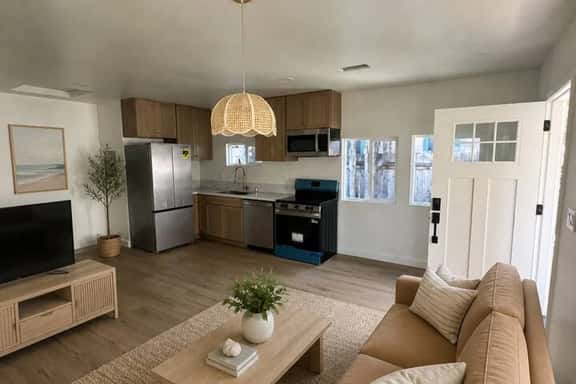 Fairmount Heights - Best of Kensington & Talmadge - Image 1
