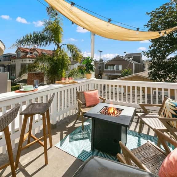 820 Portsmouth Relaunch · Right Between Bay & Beach Firepit, Patio - Image 1