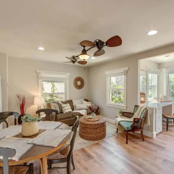 Coronado Unit 4 - B Ave Bungalows · Loft-style 1/1, 5-10 Min Walk to Coronado Beach! - Image 1