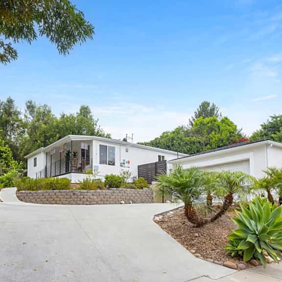 Modern Peaceful Tucked Away With Private Office - Image 1
