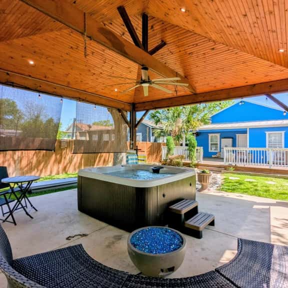 Private Hot Tub, AC, 10 Mins to The Alamo & Pearl - Image 1