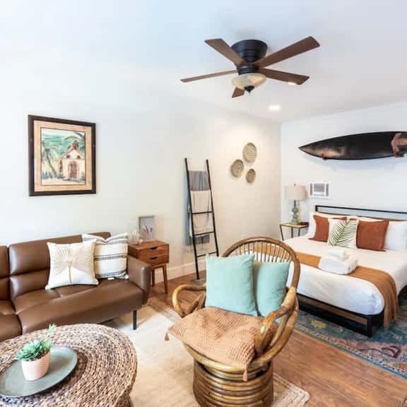 Unit B - B Ave Bungalows · Large Beach Studio, 5 Min Walk to Coronado Beach! - Image 1