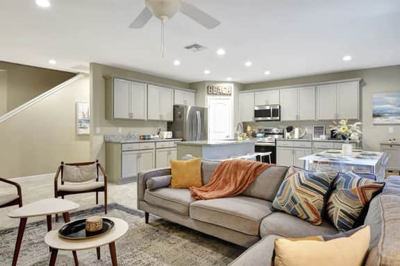 Coastal Paradise Walk 2 Beach-Game Rm, Parking, AC