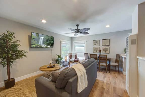 Front Building 1-4 - B Ave Bungalows · Four 1/1 Units, 5-10 Min Walk to Coronado Beach!