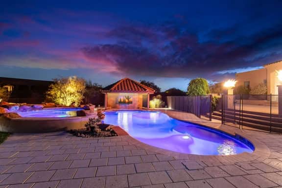 Stunning Scottsdale Estate - Pool/Spa/Sleeps 14