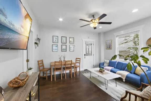 Unit 2 - B Ave Bungalows · Beachside 1/1, 5-10 Min Walk to Coronado Beach!