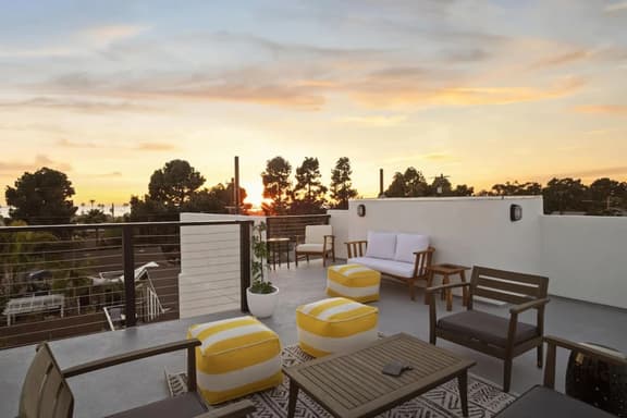 Clementine Crush, Oceanview Rooftop Deck and A/C