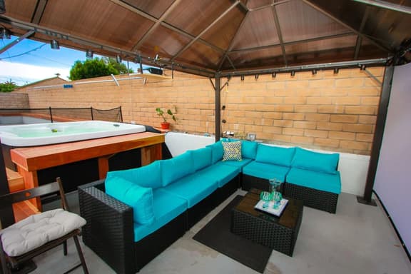 NEW! 4BR House -Pool, Jacuzzi, Outdoor Kitchen, AC
