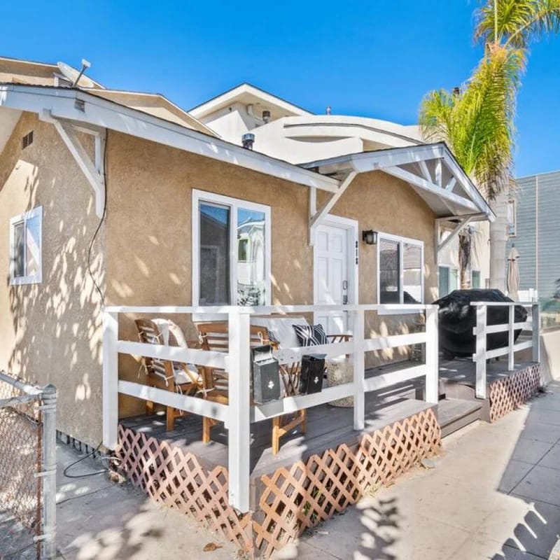 818 Portsmouth · Newly Remodeled Between Bay & Beach *Patio